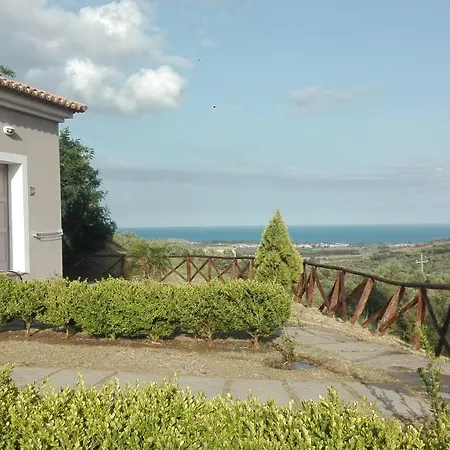 Tenuta Agrituristica Castellesi Squillace