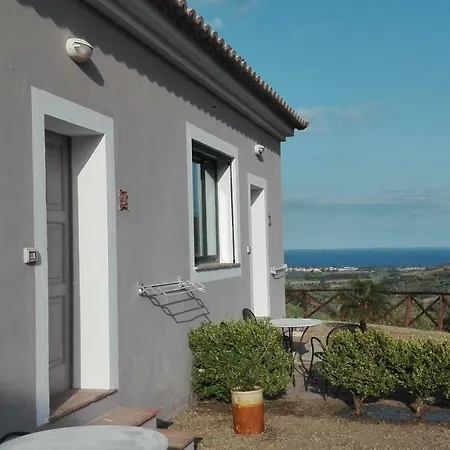 Farm stay Tenuta Agrituristica Castellesi Squillace