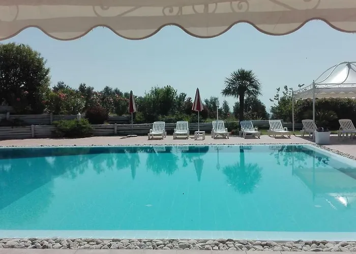 Tenuta Agrituristica Castellesi בית חווה *