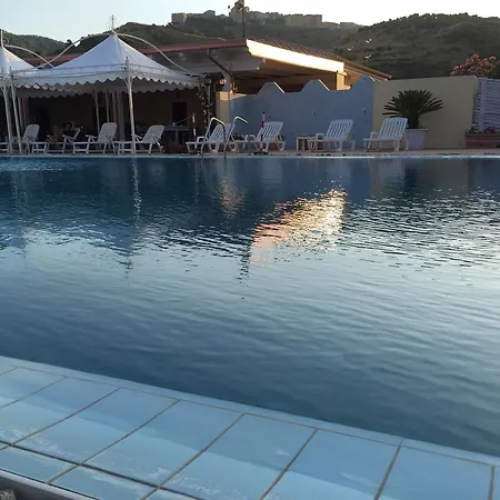 Tenuta Agrituristica Castellesi סקילצ'ה